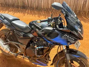 Bajaj Pulsar 220F 2010