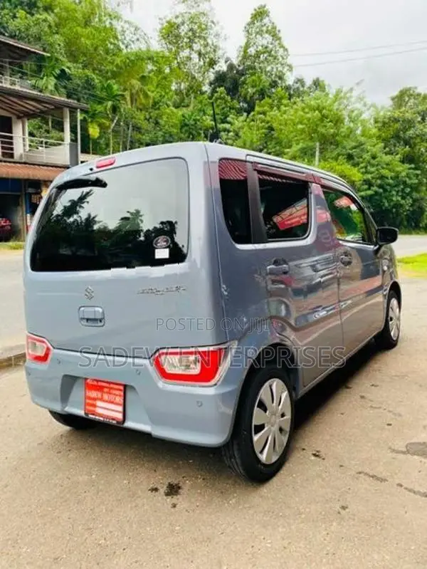 Suzuki Wagon R FX 2025