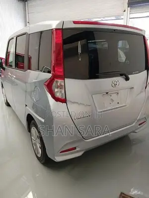 Toyota Roomy X 2023