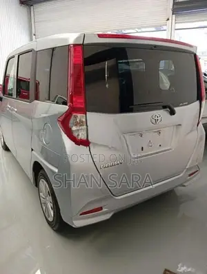Toyota Roomy X 2023