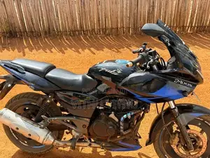 Bajaj Pulsar 220F 2010