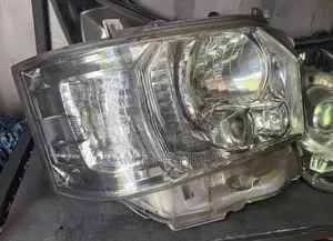 Toyota Hiace KDH Head Light