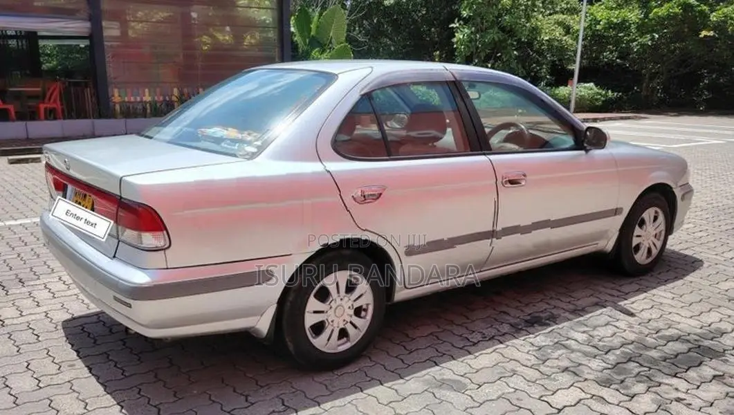 Nissan Sunny 2001