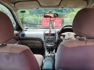 Nissan Sunny 2001