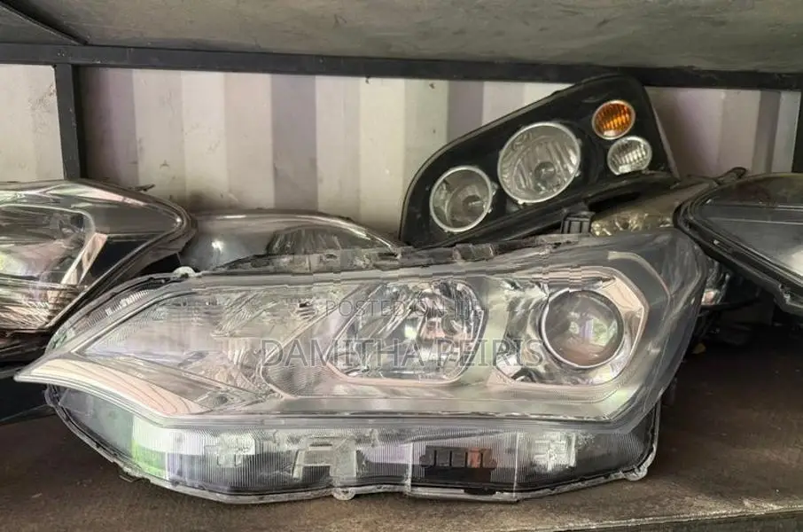 Toyota Axio Head Light