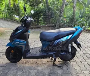 Yamaha RayZR 2018
