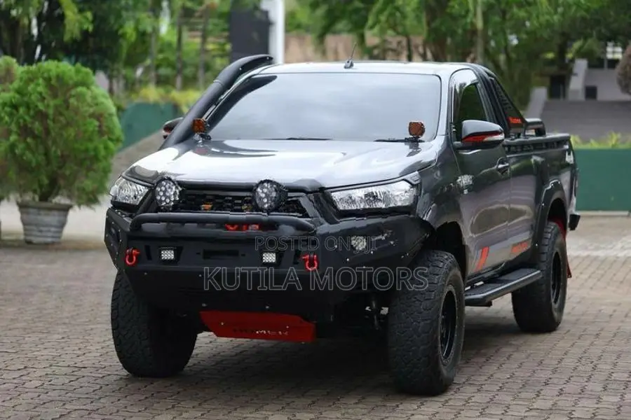 Toyota Hilux 2023