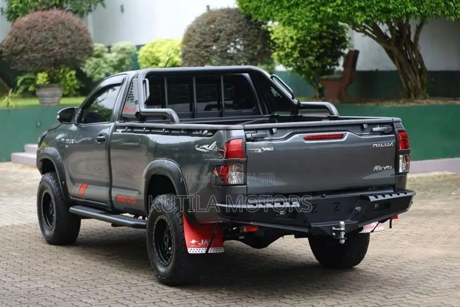Toyota Hilux 2023