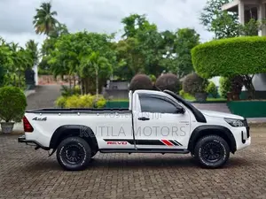 Toyota Hilux 2023