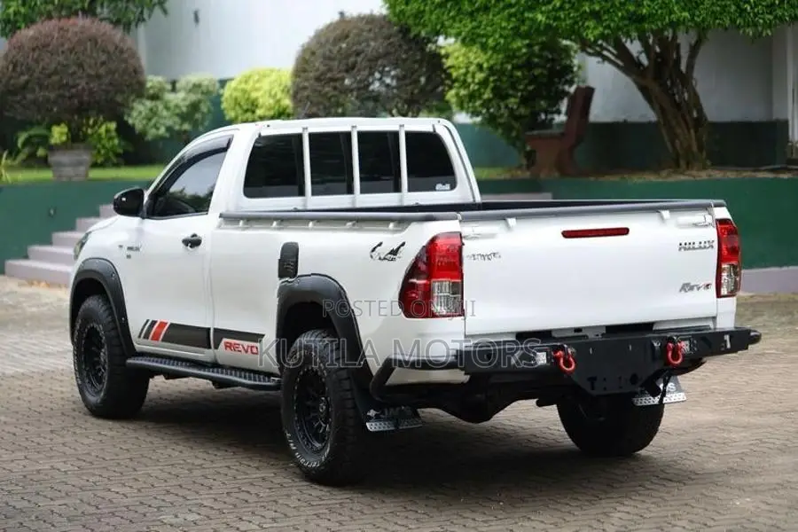 Toyota Hilux 2023