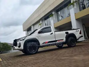 Toyota Hilux 2023