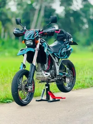 Kawasaki D Tracker 2005