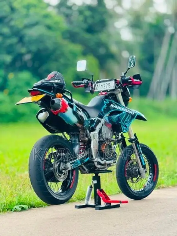 Kawasaki D Tracker 2005