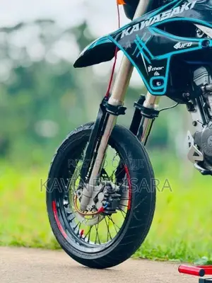 Kawasaki D Tracker 2005