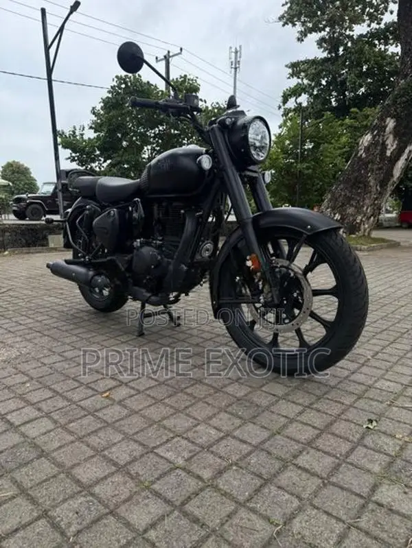 Royal Enfield Classic 350 Stealth Black 2026