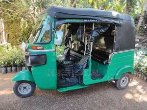 Bajaj RE 2015