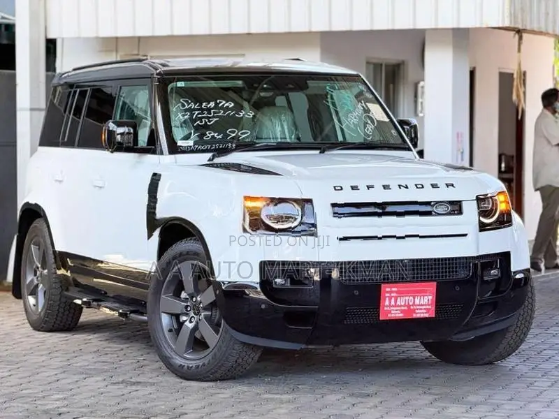 Land Rover Defender P300 110SE 2026