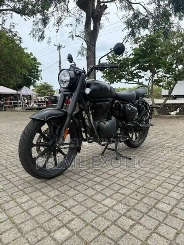 Royal Enfield Classic 350 Stealth Black 2026