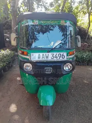 Bajaj RE 2015