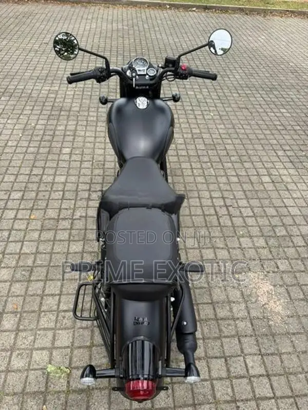 Royal Enfield Classic 350 Stealth Black 2026