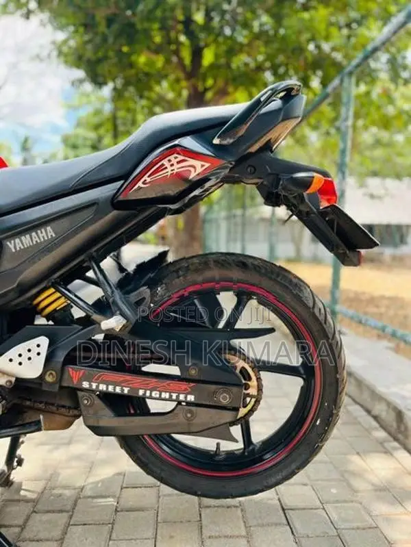 Yamaha FZ S 2014