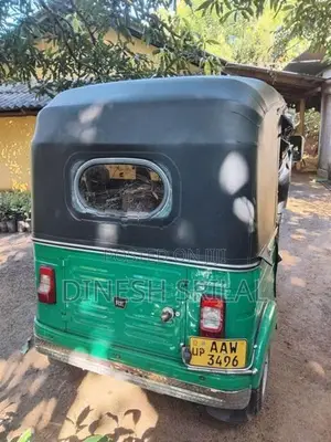 Bajaj RE 2015