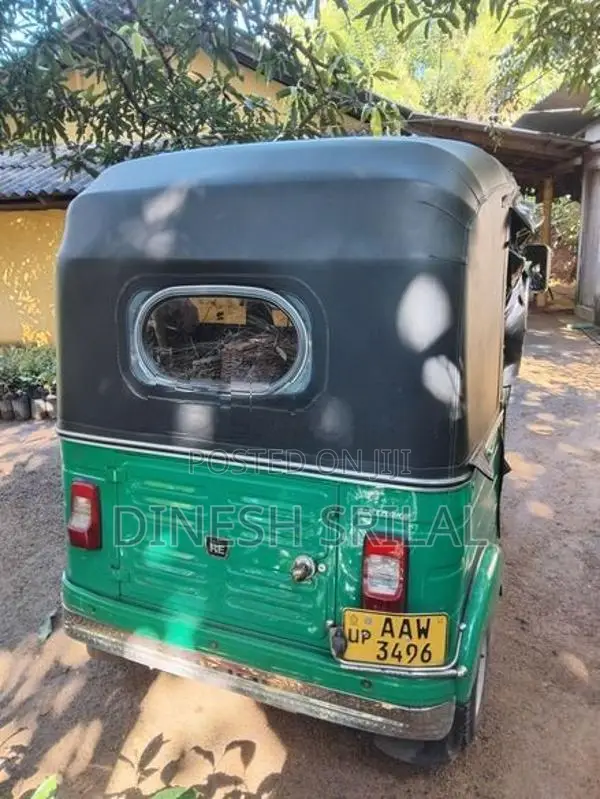 Bajaj RE 2015