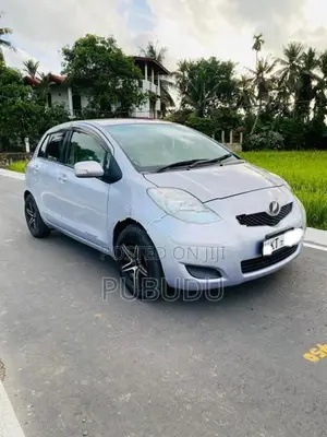 Toyota Vitz 2010