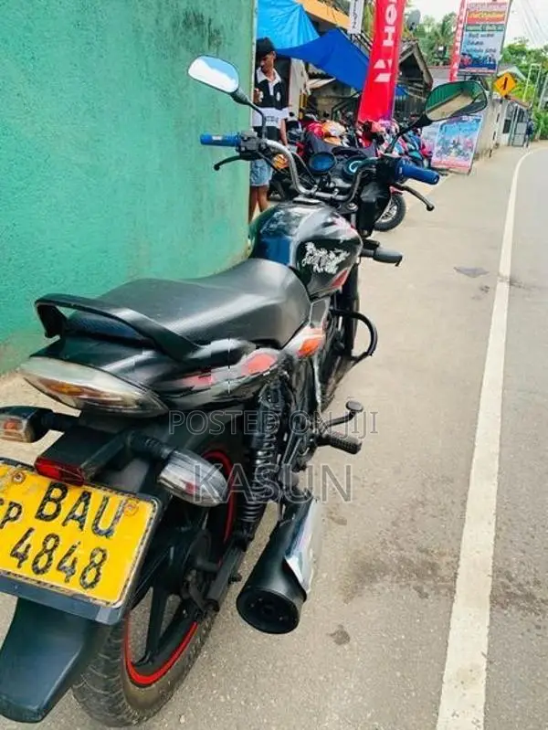 Bajaj Discover 2015