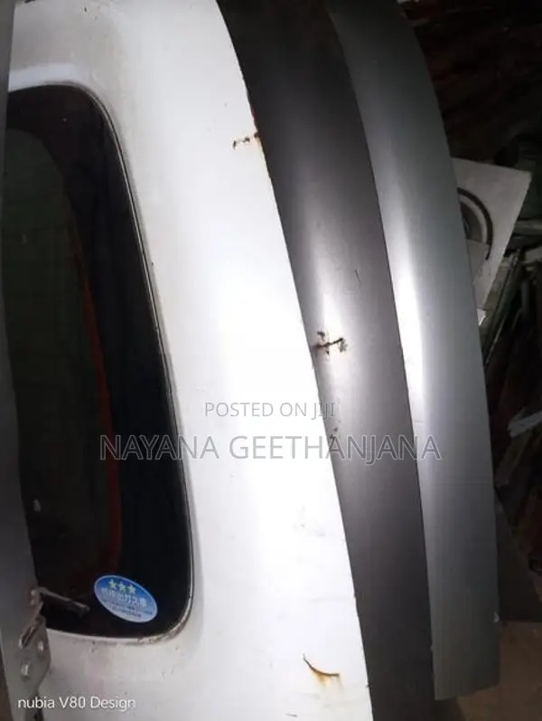 Nissan Caravan E25 Door