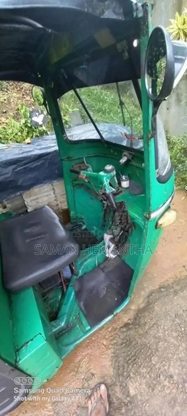 Bajaj RE 206-7157 1999