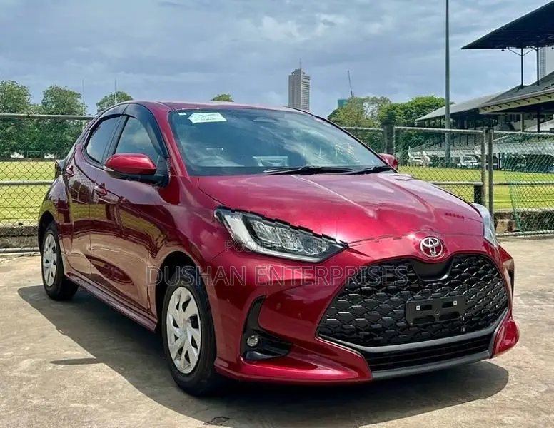 Toyota Yaris G Led 360 2024