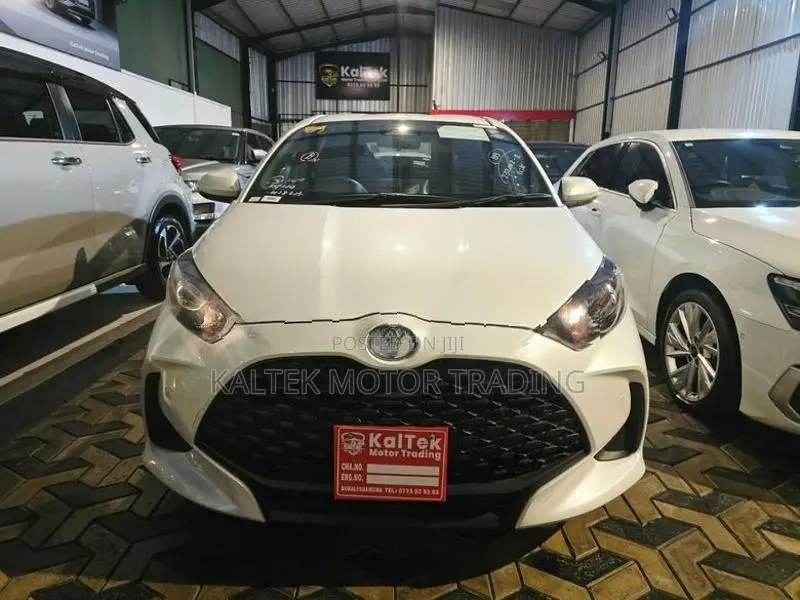 Toyota Yaris G 2024