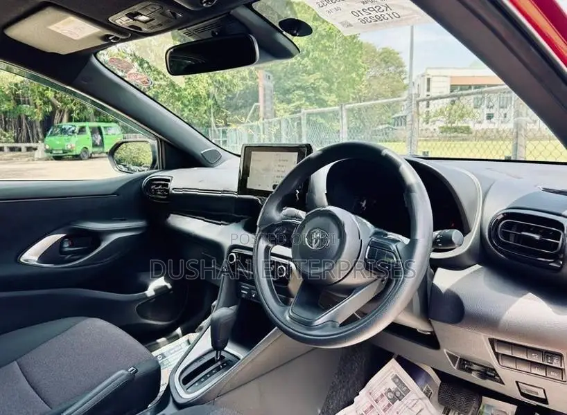 Toyota Yaris G Led 360 2024