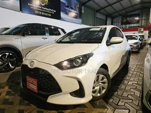 Toyota Yaris G 2024