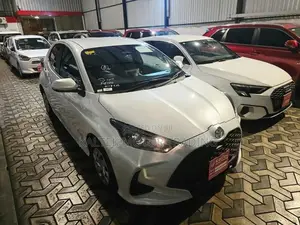 Toyota Yaris G 2024