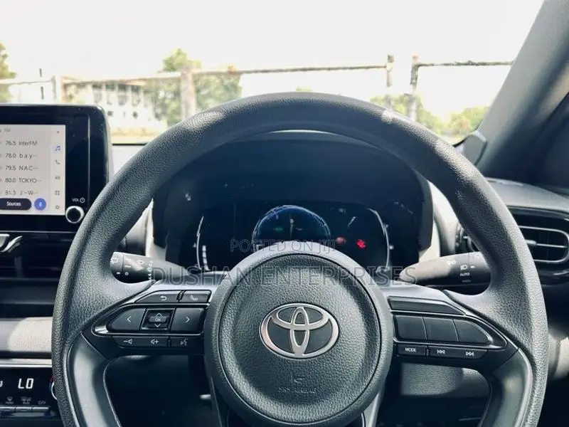Toyota Yaris G Led 360 2024