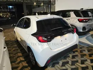 Toyota Yaris G 2024