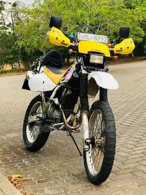 Suzuki DR 250R 2002