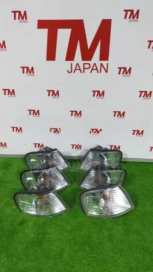 Nissan Sunny FB 15 Parking Light