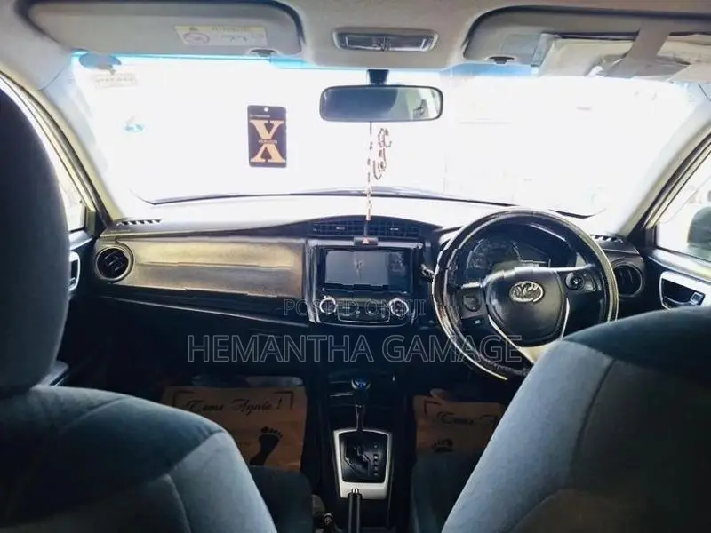 Toyota Axio 2013