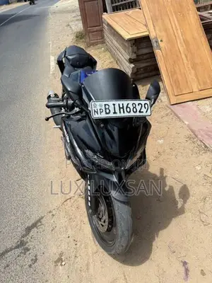 Yamaha R15 2020