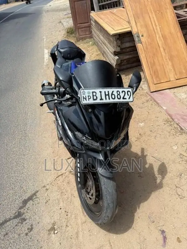 Yamaha R15 2020