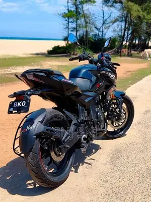 Bajaj Pulsar N160 Premium 2026