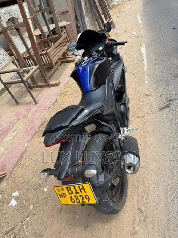 Yamaha R15 2020
