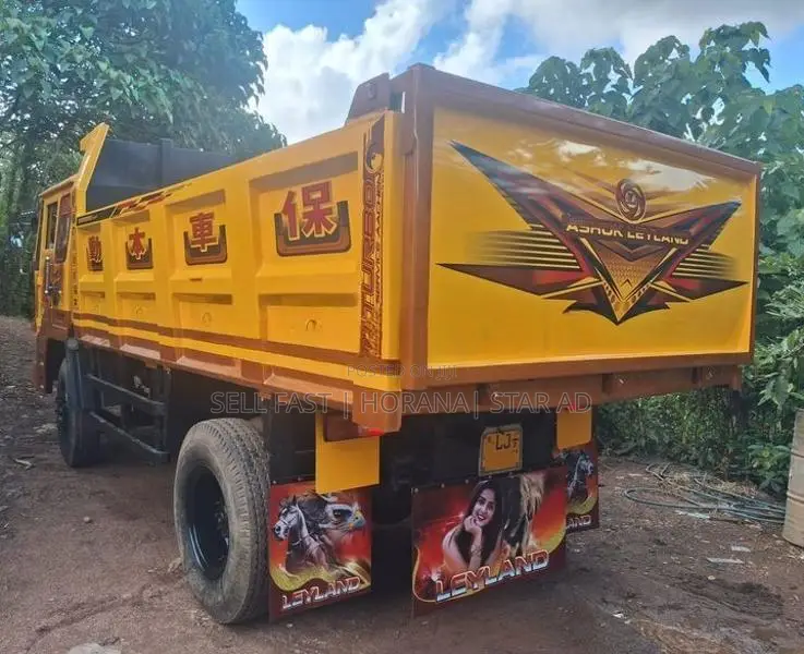Ashok Leyland Tipper 2012