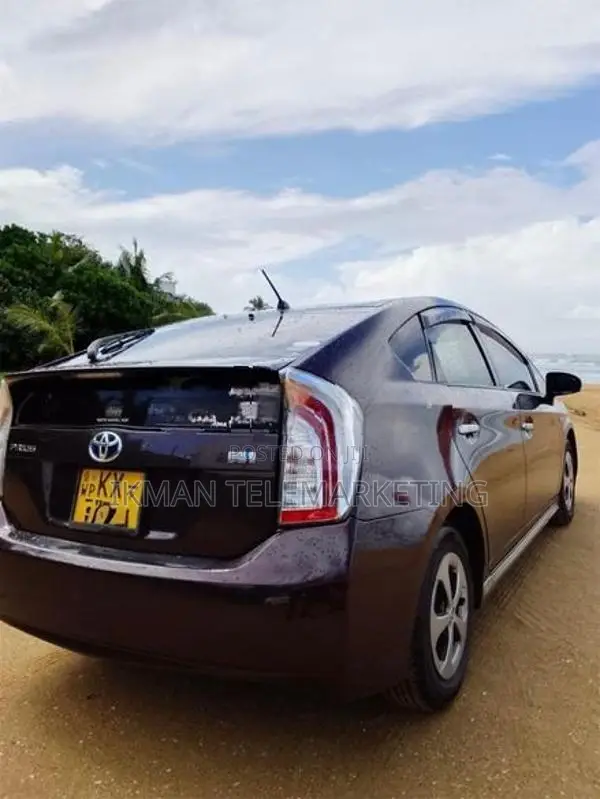 Toyota Prius 3rd GEN 2012