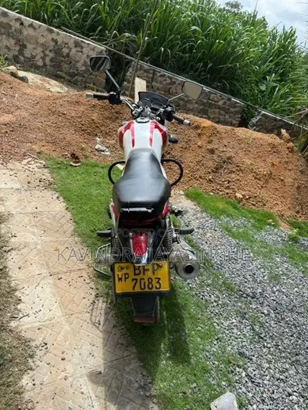 Bajaj V15 2016/2017 2017