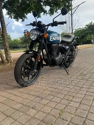 Royal Enfield Hunter 350 Rebel Blue 2025