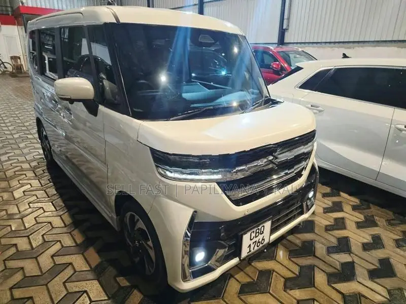 Suzuki Spacia Custom Turbo 2025